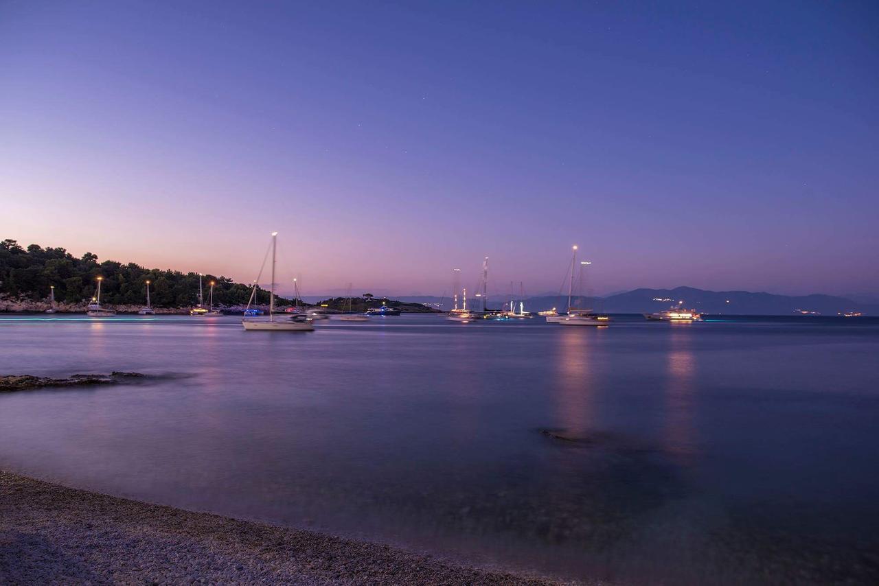 Avali Luxury Houses Gaios Exteriör bild